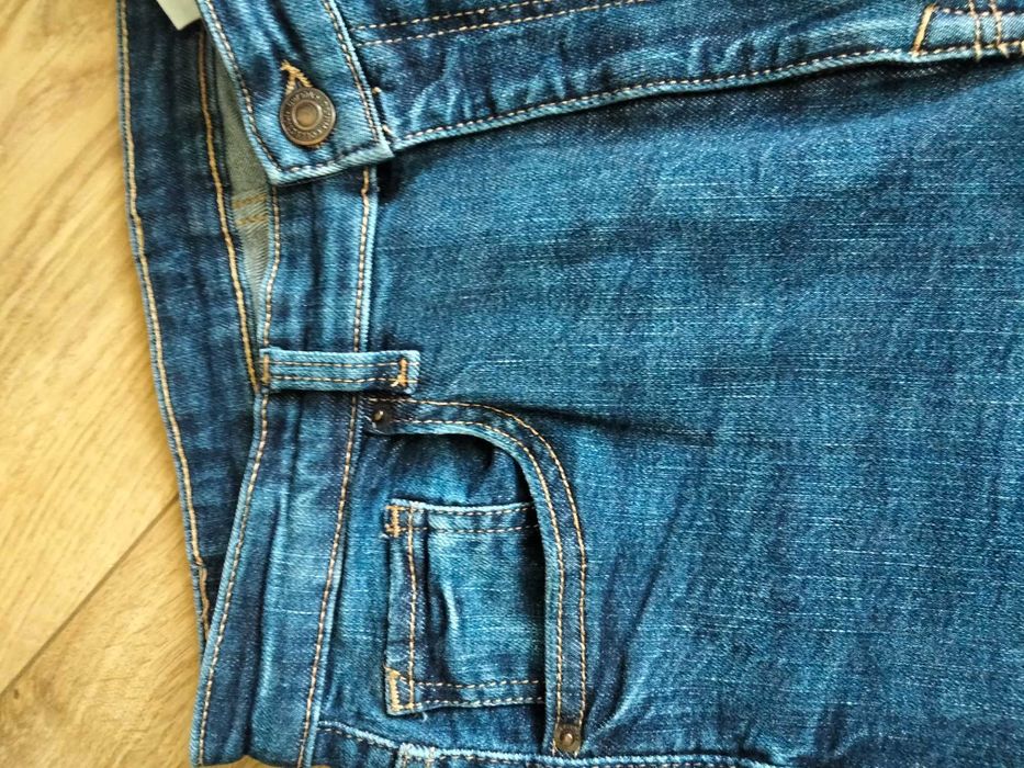 Jeansy dzwony ,,Bershka"