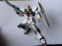 1/144 Entry Grade Nu Gundam