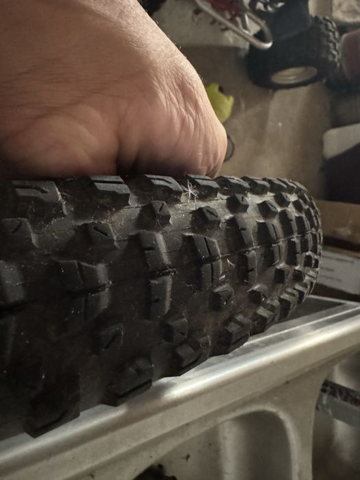 Penus 29 maxxis rekon 2.60