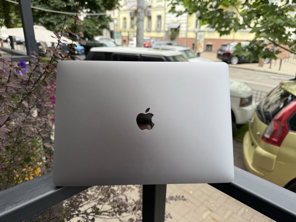 Ідеальний MacBook Air 13” M1 8/256gb Space Gray