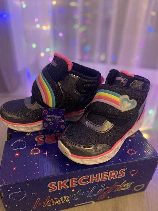 Skeсhers Heart lights нові 22,5см