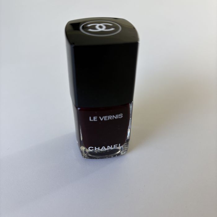 lakier Chanel rouge noir 155
