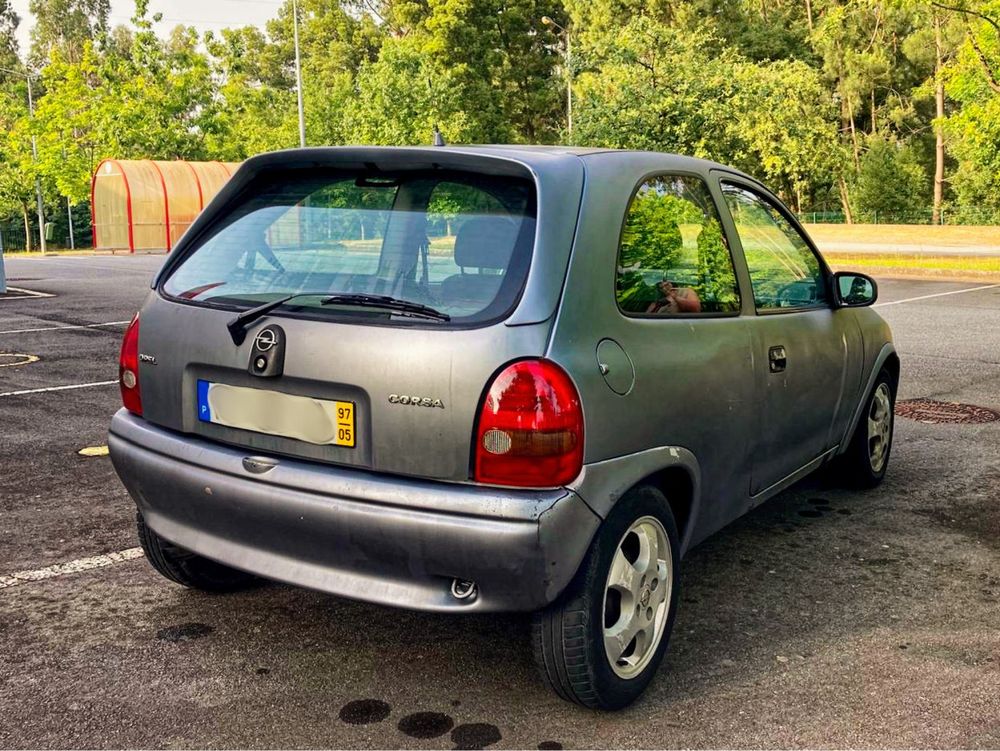 Opel Corsa 1.5 TD Isuzu - 5 Lugares
