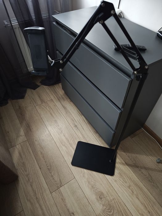 Стійка для планшетів, телефону