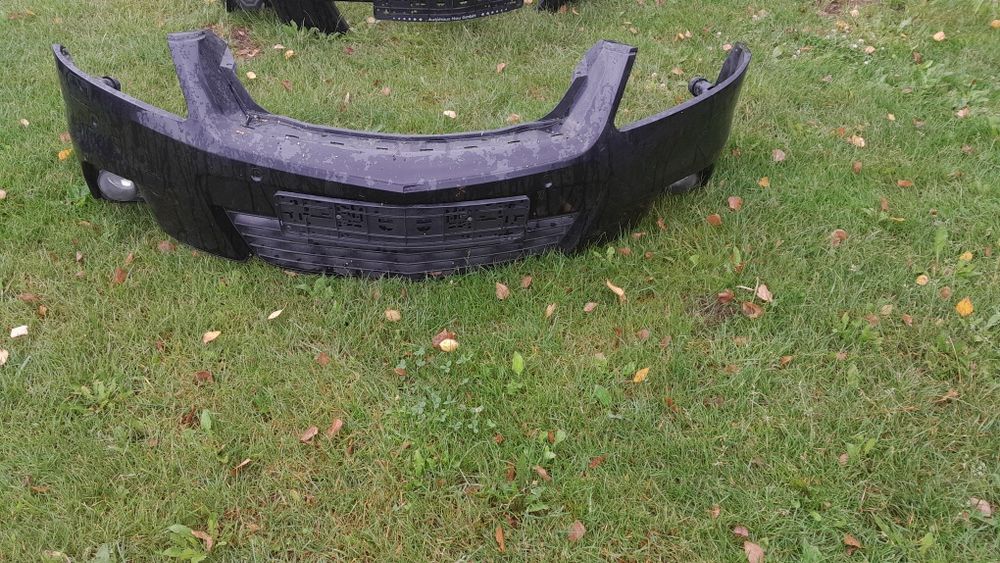 Opel Zafira B OPC Zderzak przedni przói z20R Z157 czarny Srebrny