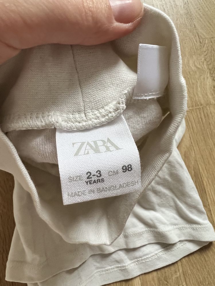 Гольф білий водолазка Zara 2-3 рочки 98см.