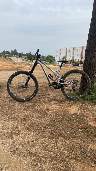 Commencal supreme v4.3