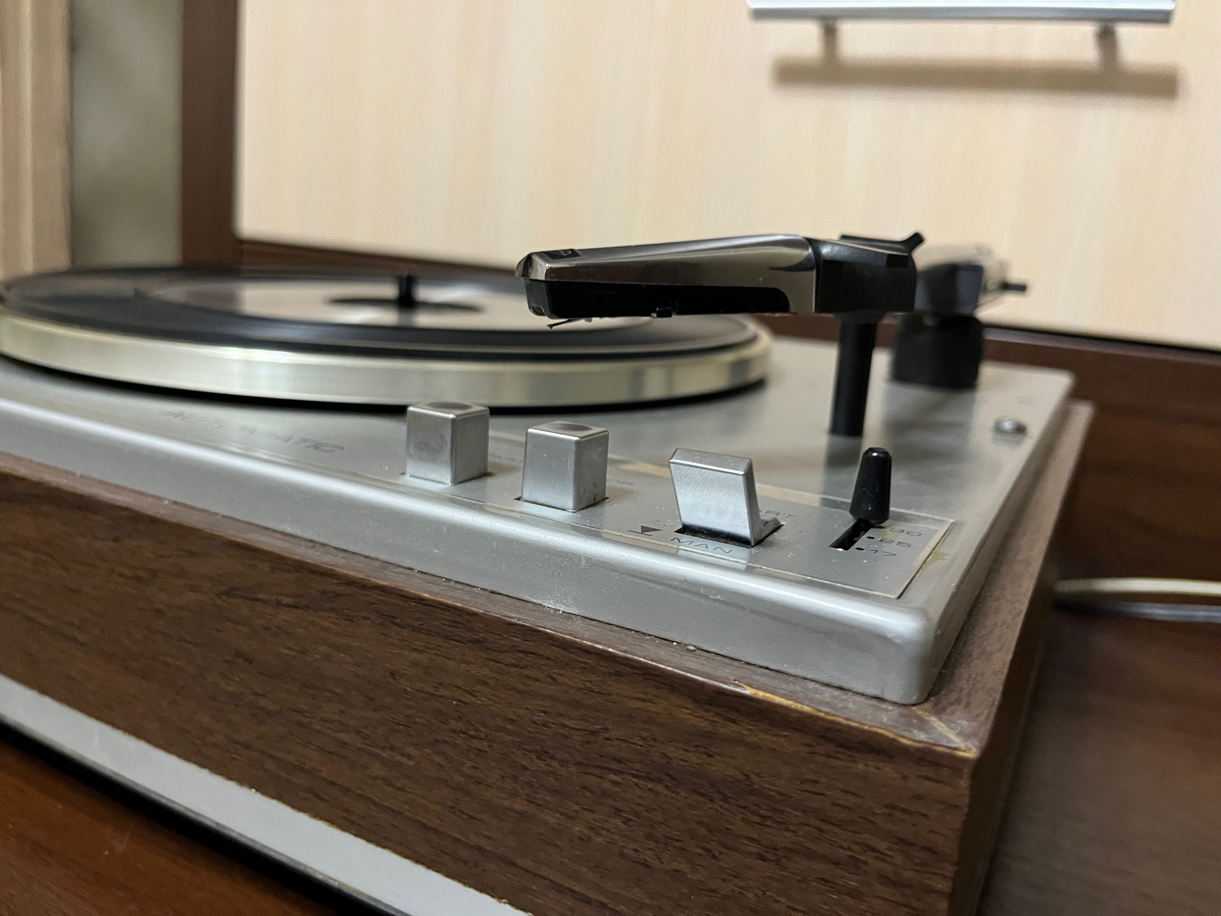 Програвач Philips 22GA160
