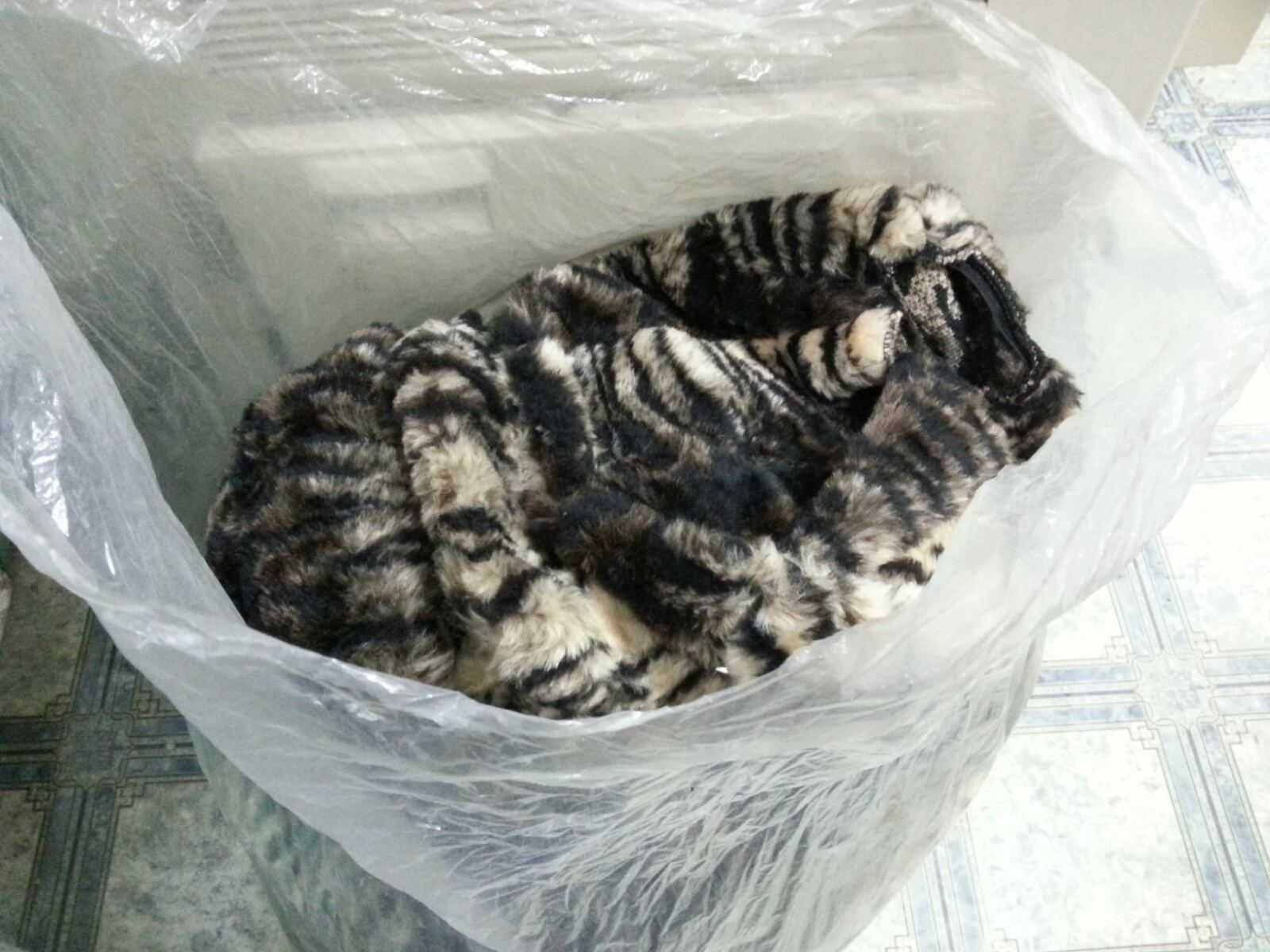 Чохли автомобільні хутряні універсальні