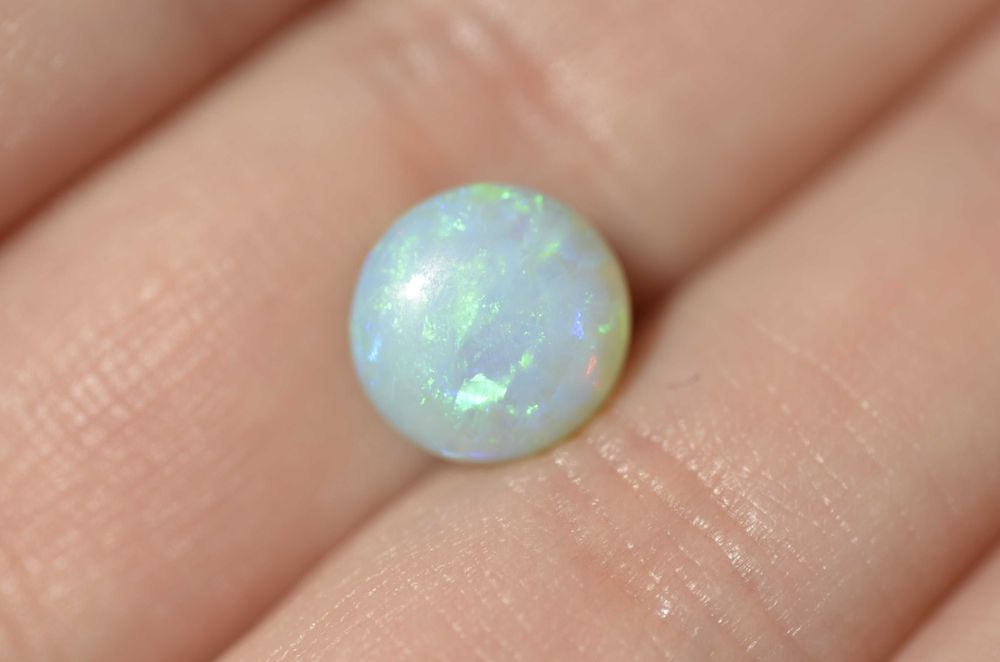 okrągły nat. szlach opal blazylijski