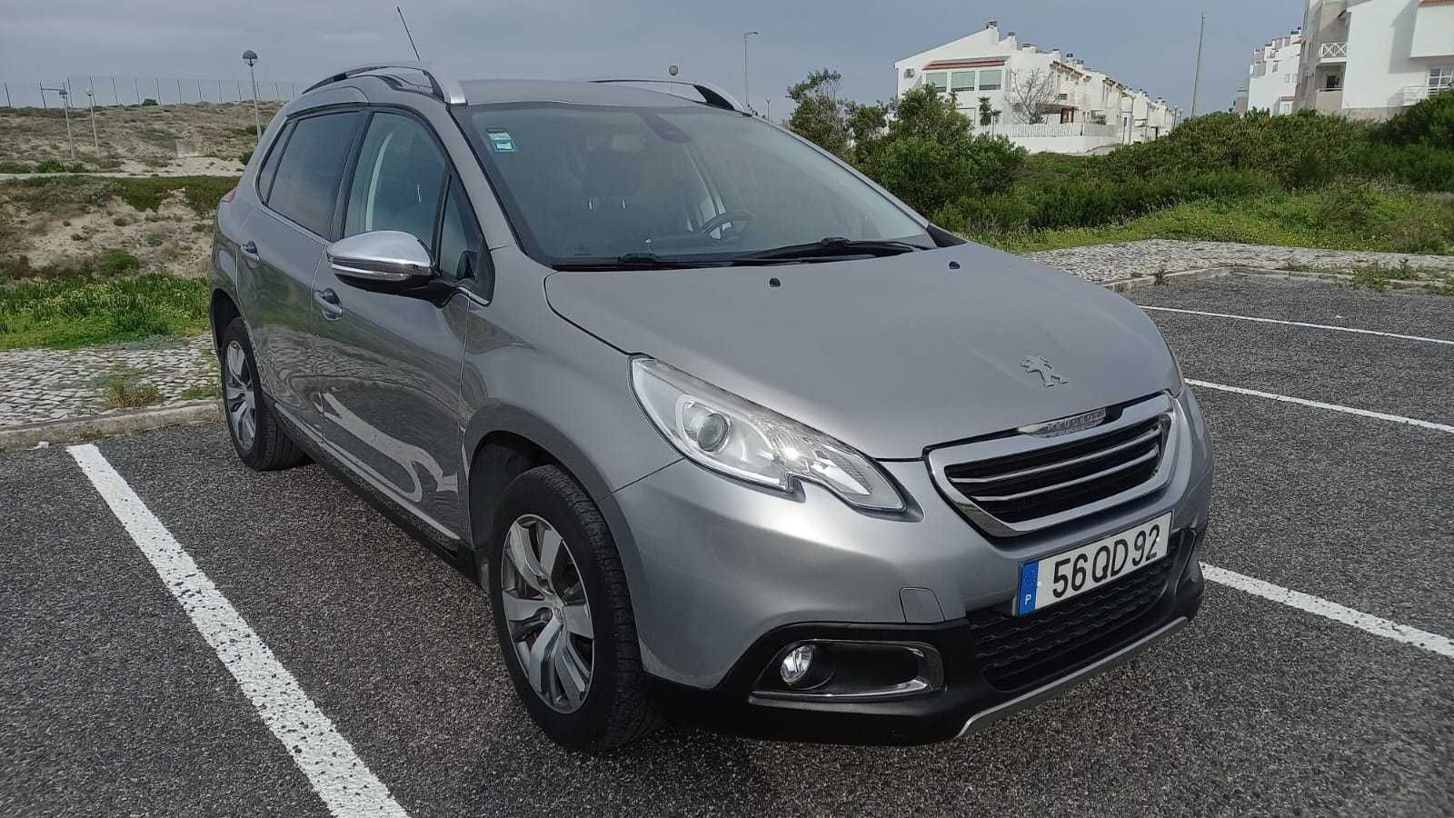 Carro Peugeot 2008