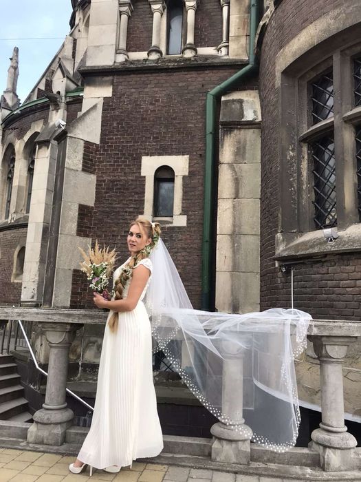 Весільне, вечірнє довге біле молочне плаття 36 розмір