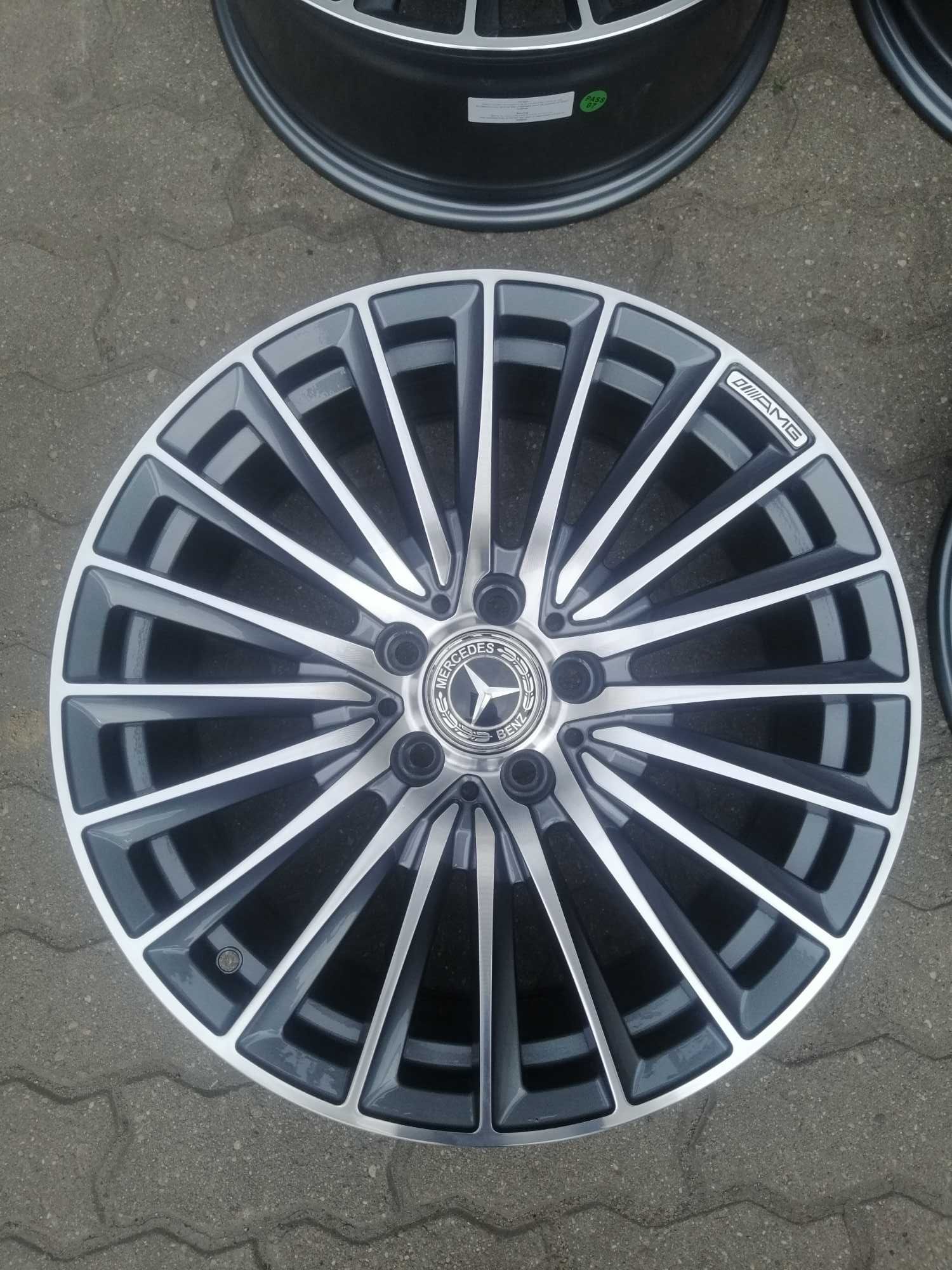 Felgi aluminiowe 5 x 112 R 18 Alufelgi Mercedes AMG Nowe Carbonado