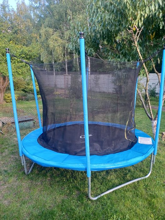 Trampolina o średnicy 2.44m