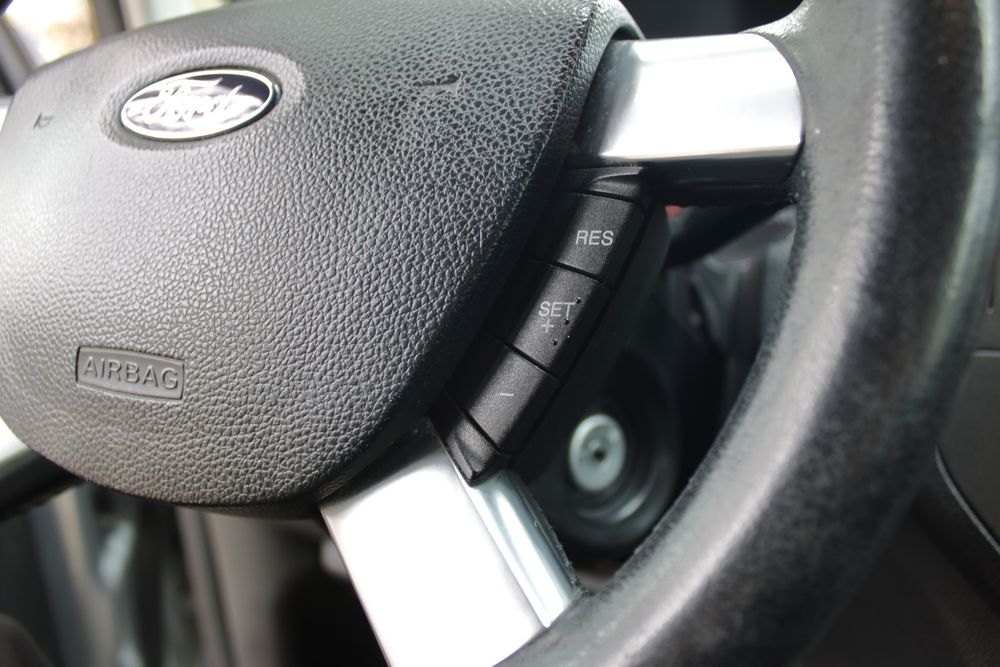 Ford Focus C-Max Ghia NACIONAL (90€/Mês - 84 Meses)