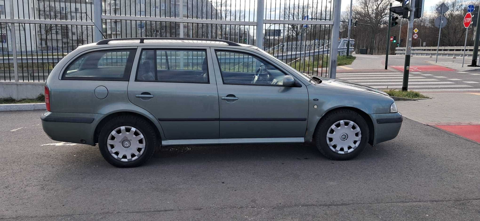 Skoda Octavia 1,6 MPi 102 KM + LPG Lift