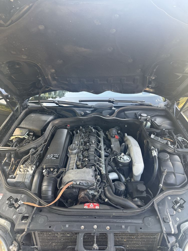 Mersedes W211 E320 3.2 дизель в отличном состоянии