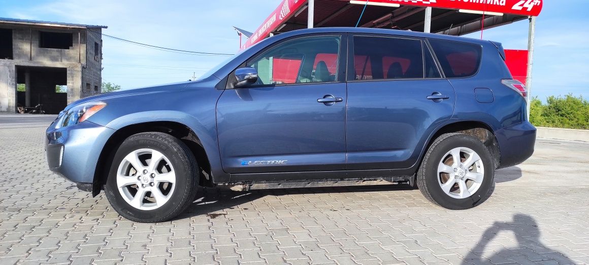 Toyota RAV4 EV Тойота рав 4 електрична