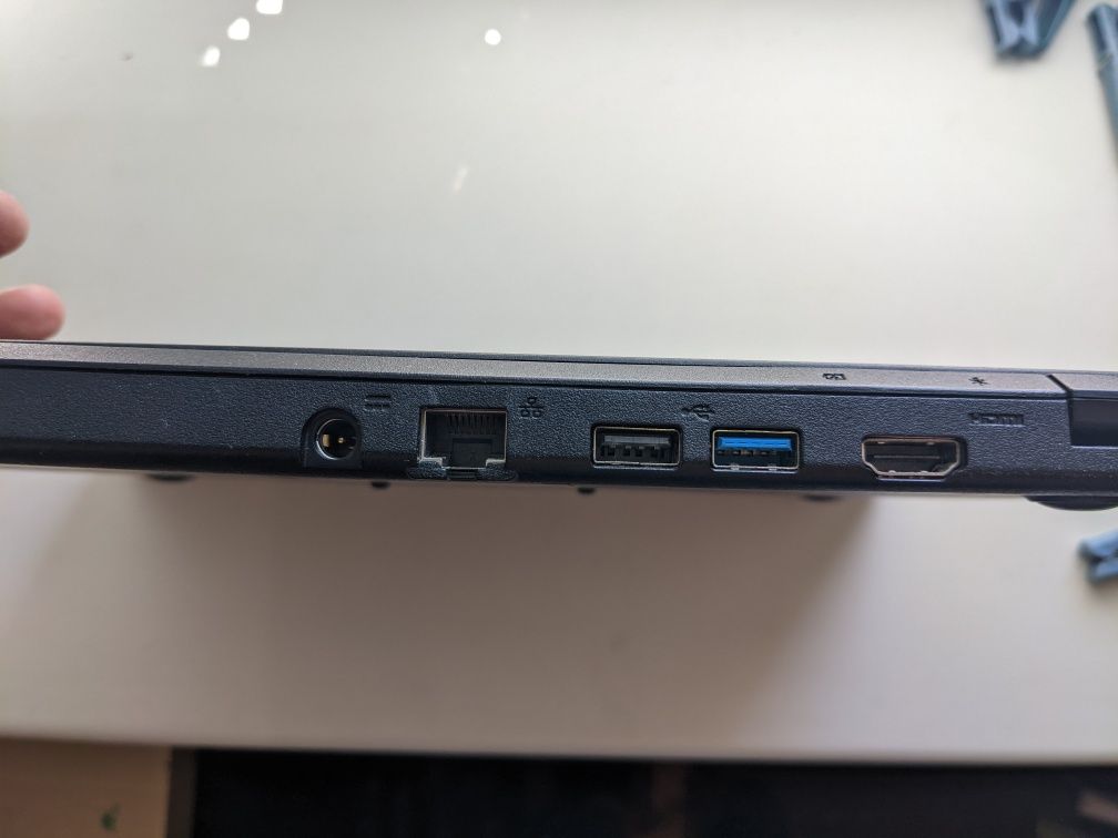 Продам  Acer Aspire ES1-131-C5UZ екран 11.6