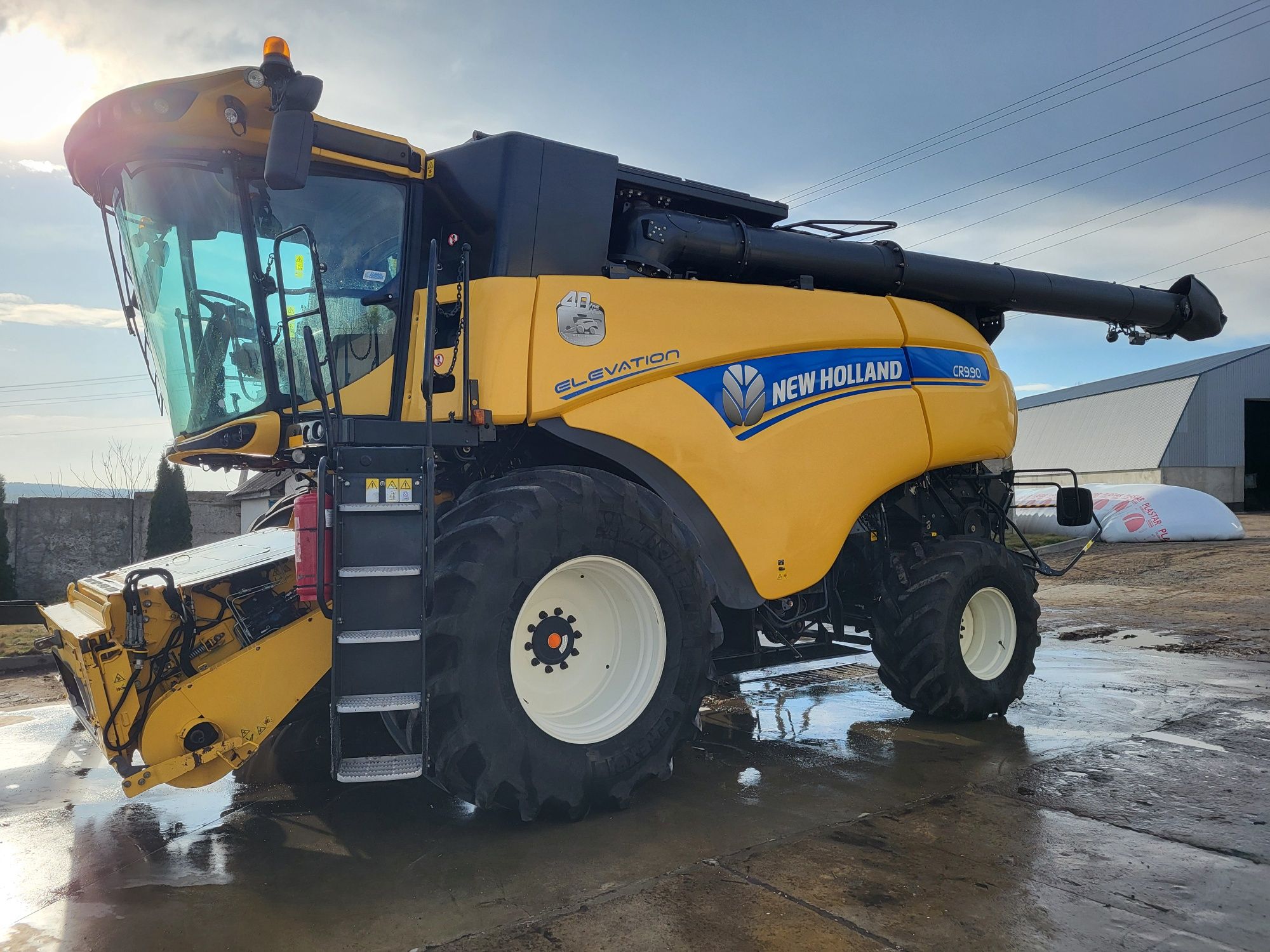 New holland  Cr9.90