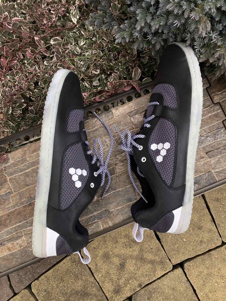 Vivobarefoot англія супер легкі,оригінальні шкіряні кросівки трекінг.