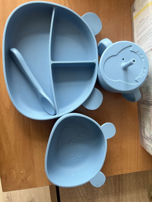 Набір дитячого посуду