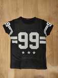 t shirt preta e branca com graficos