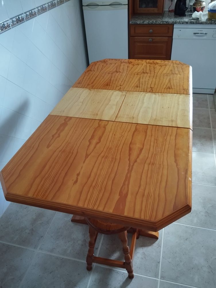 Mesa extensível de jantar 120/150 com 6 bancos