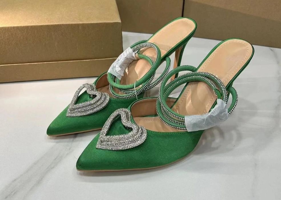 Жіночі туфлі на каблуку зелені