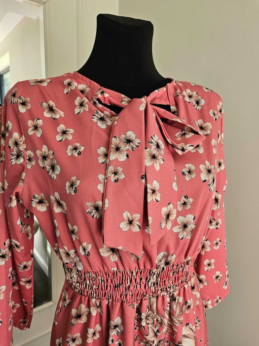 Sukienka midi różowa beżowe kwiaty L XL