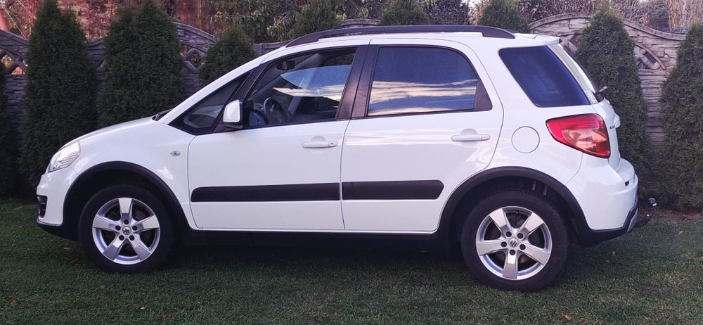 Suzuki Sx4 2012 Benzyna  Bezwypadkowy