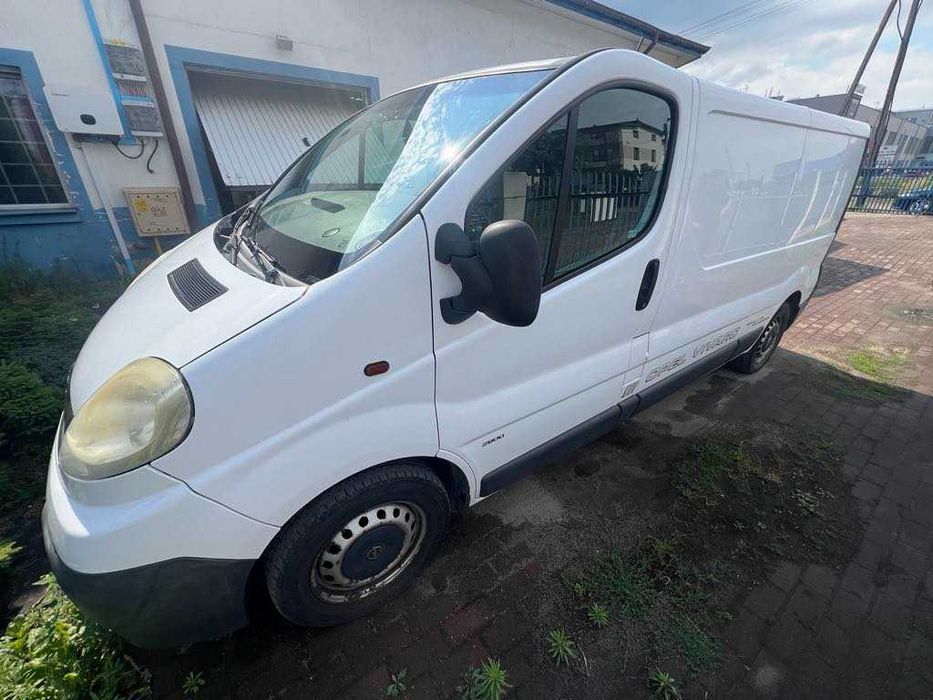 Opel Vivaro 2008r blaszak