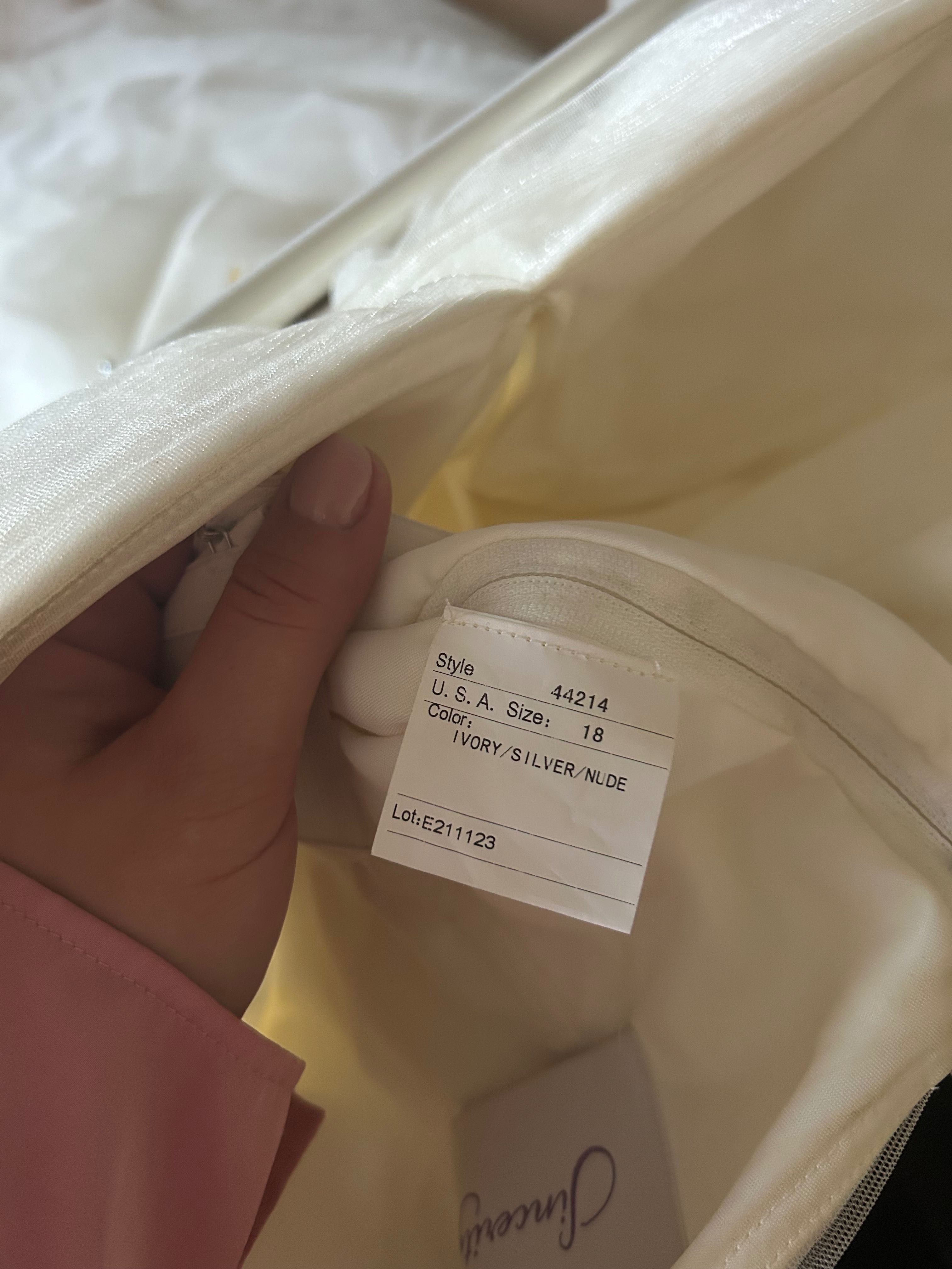 Suknia Ślubna Sincerity Bride Justin Alexander Plus Size