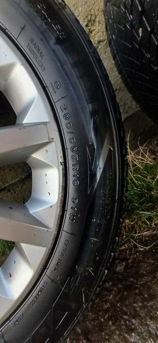 Felgi z oponami wielosezonowymi. R16 205/50