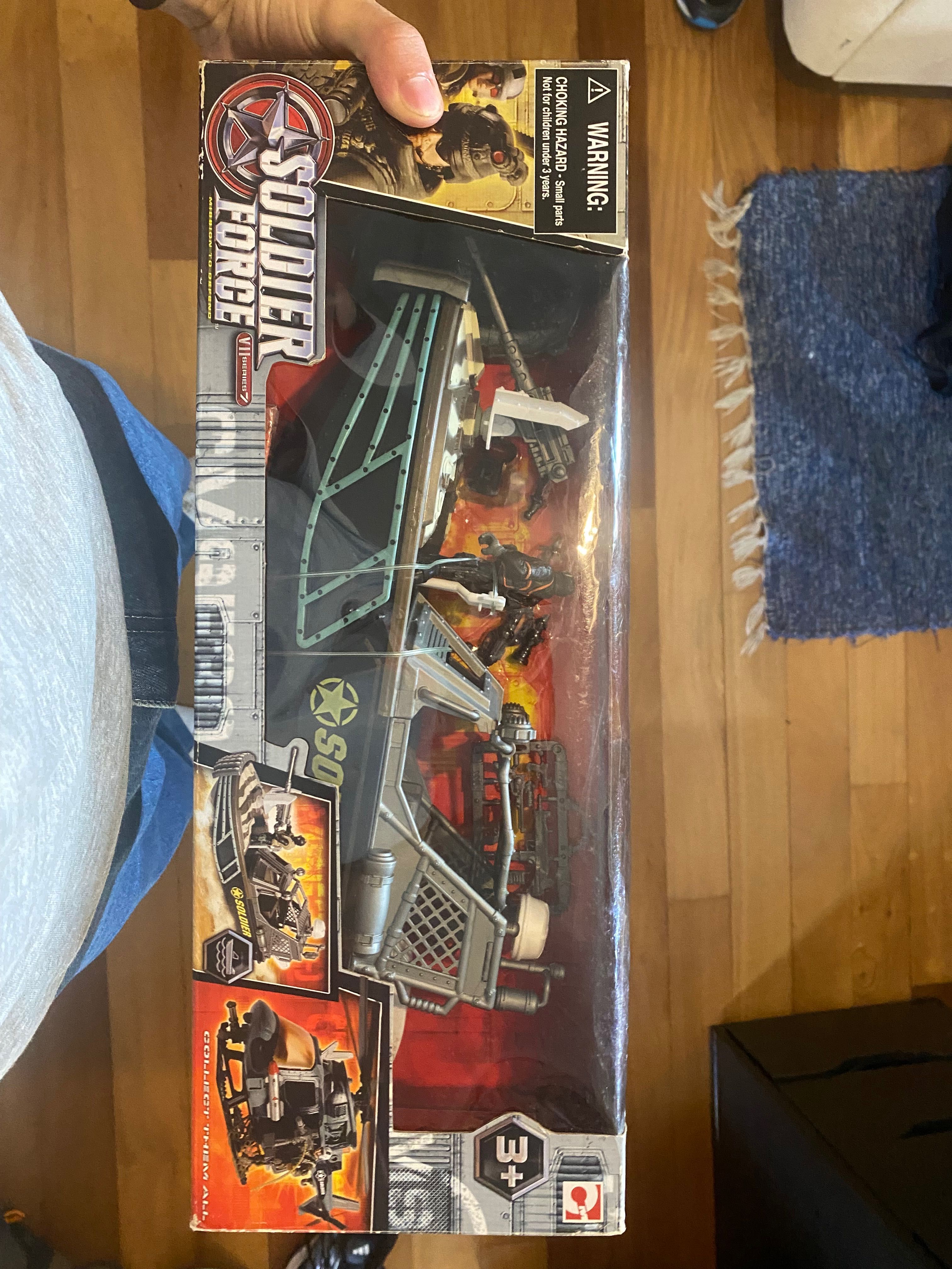 Brinquedo soldier force barco de guerra