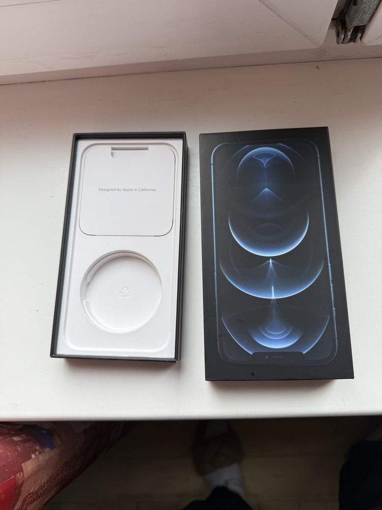 Iphone 12 pro max 256 идеален +аксессуары