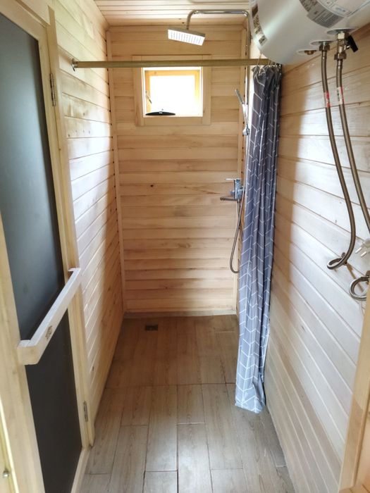 Аренда котеджу з виходом у ліс .