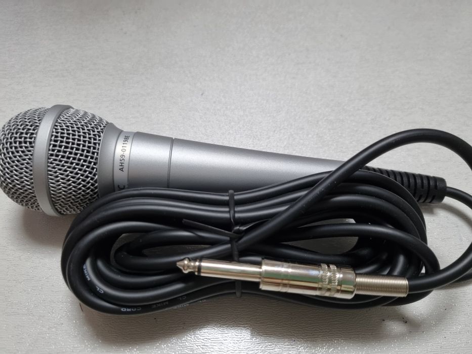 Мікрофон ручний вокальний