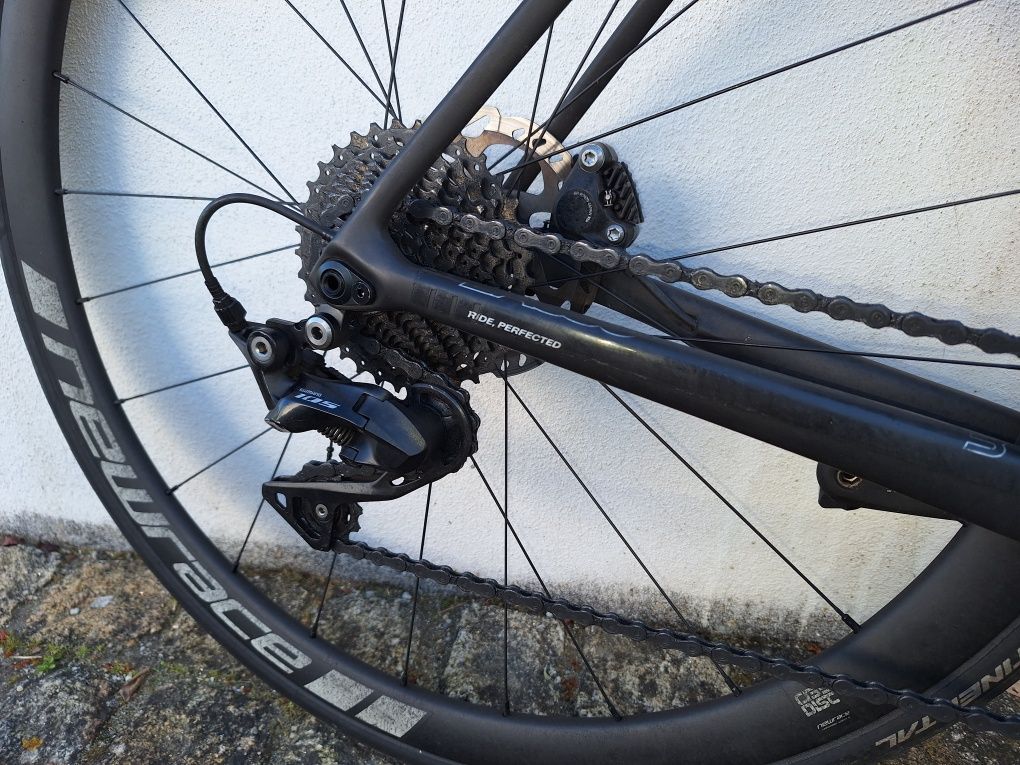 Bicicleta Basso disco carbono