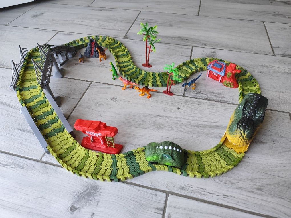 Tor samochodowy dinozaury
