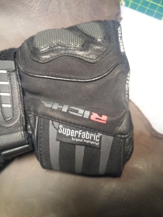 Мото перчатки RICHA,IXS,ONEAL,B'Twin.