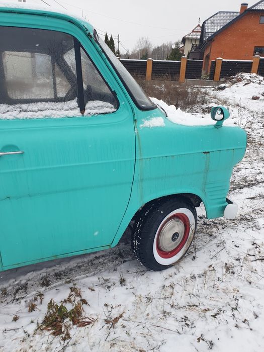 Ретро Ford transit mk1 1959 року випуску