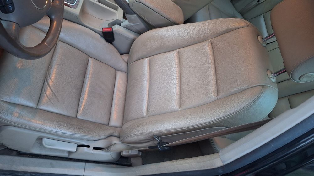 Fotele i boczki audi a4 b6 kombi beżowa skóra