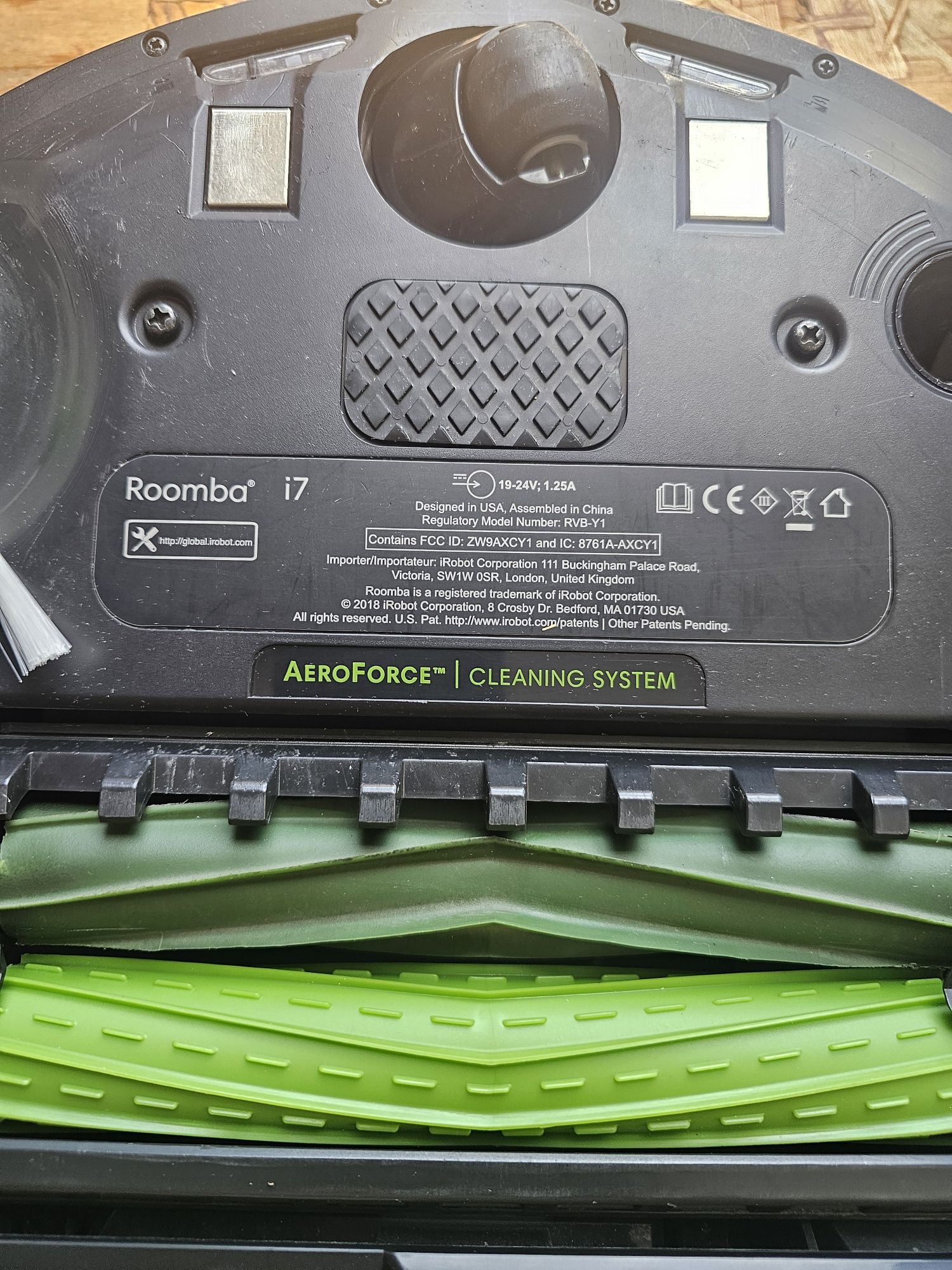 Aspirador Roomba i7+ com esvaziamento automático e ligação Wi-Fi