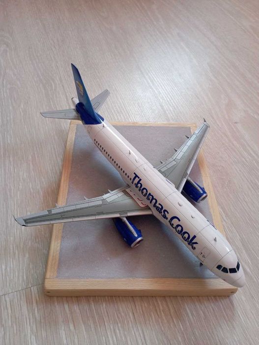 Подставки под модели самолетов