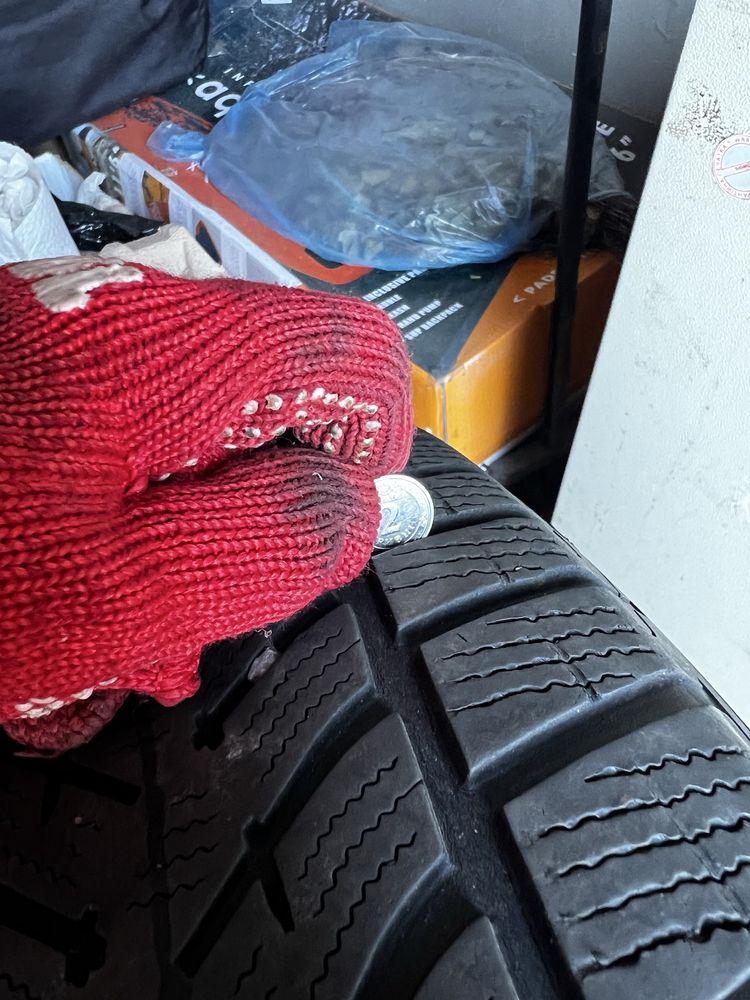 Зимові шини GoodYear UltraGrip  SUV 225/65 R17 102H
