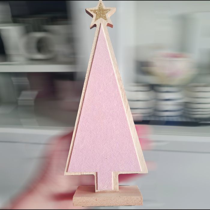 Eloy figurka choinka różowa drewno zamsz Nowa