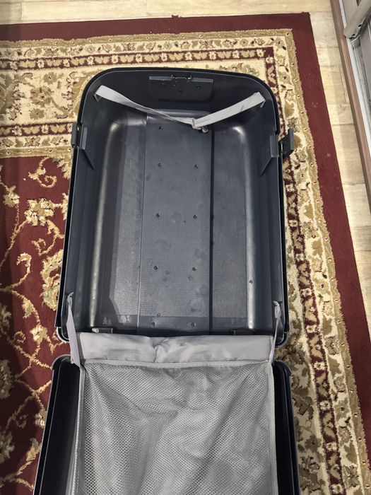 Продам пластикову дорожню сумку