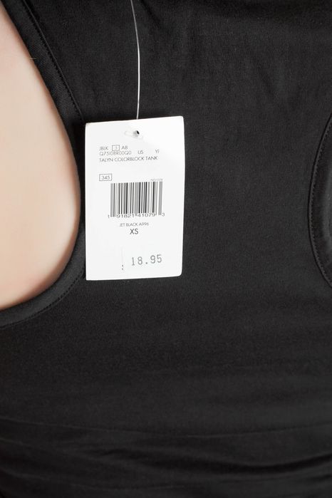 GUESS ОРИГІНАЛ. Нова жіноча майка теніска футболка топ чорна черная