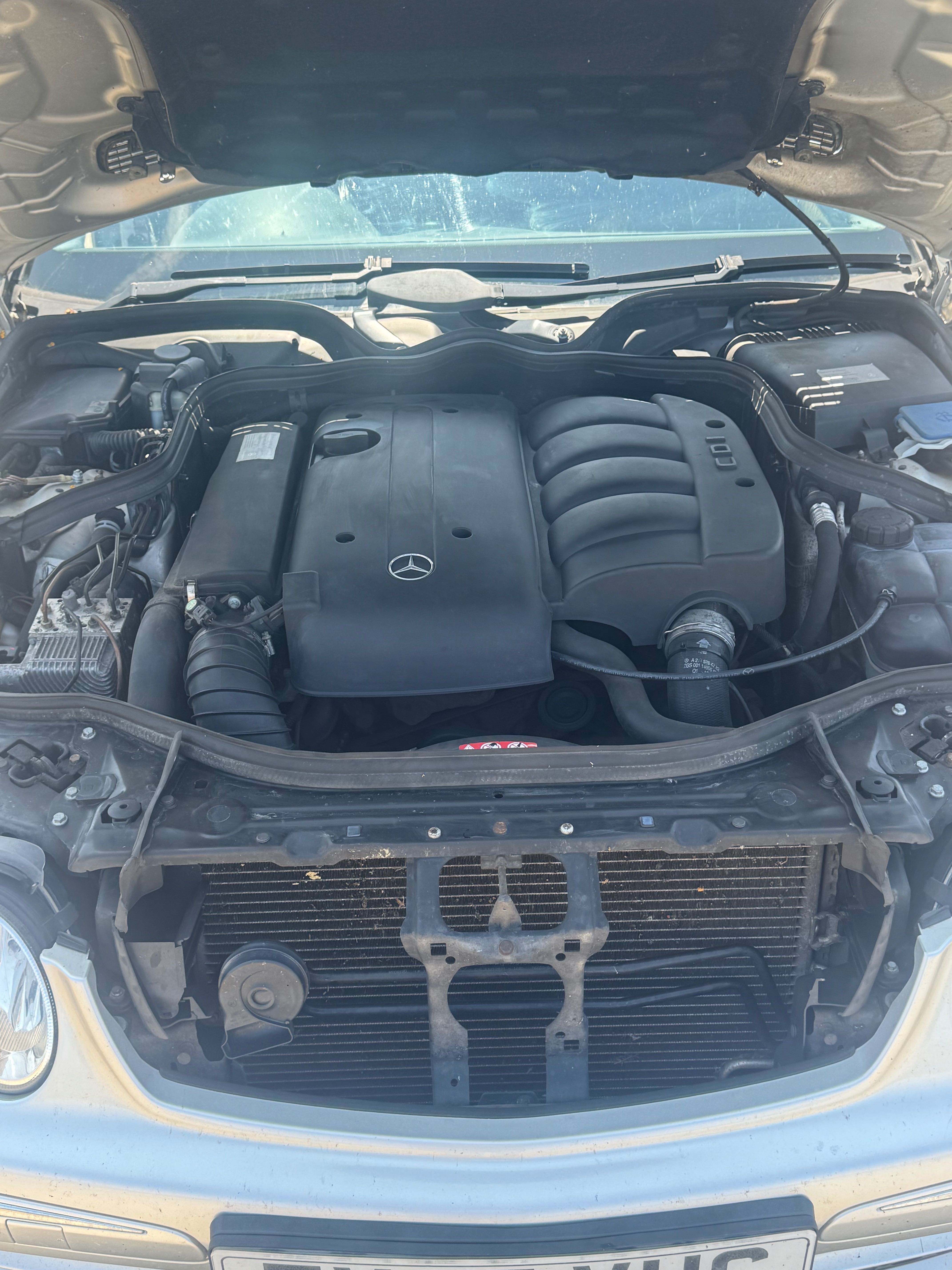 Mercedes E class W211 220 cdi volante direita
